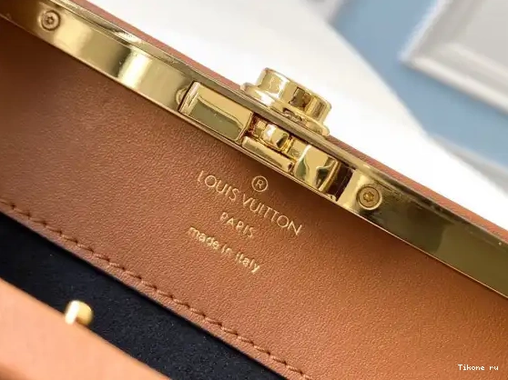 Affordable VUITTON BOURSICOT EW LOUIS 0622